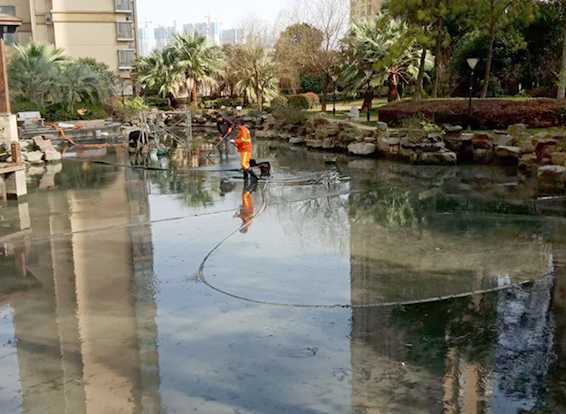 礼泉景观池淤泥清理