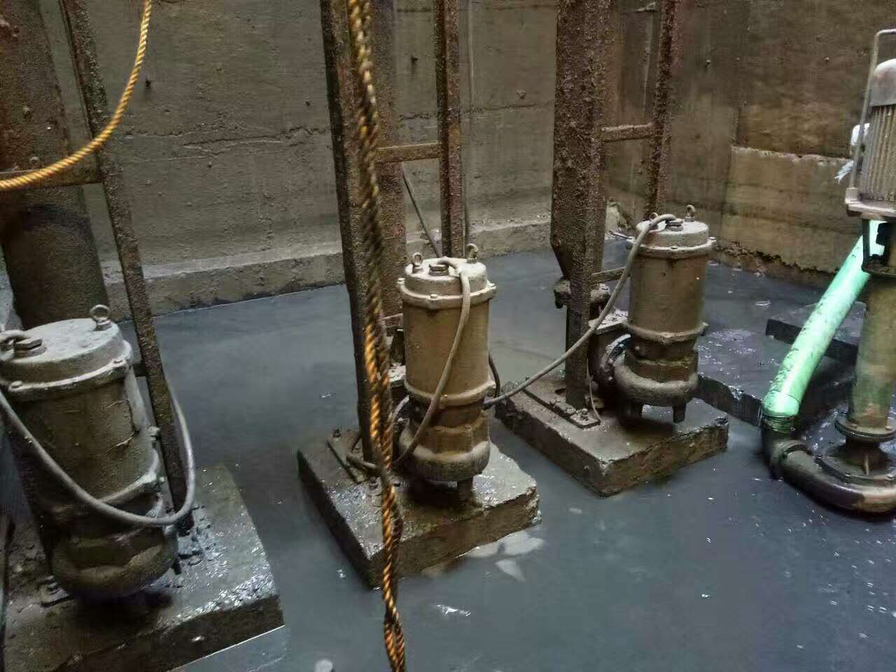 礼泉污水池清理